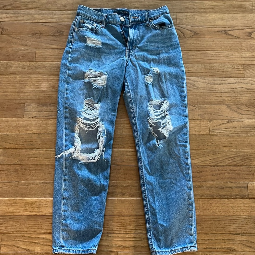 Aeropostale distressed mom jeans size 2